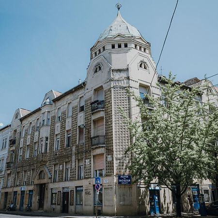 Dozsa Apartman Сегед Екстериор снимка