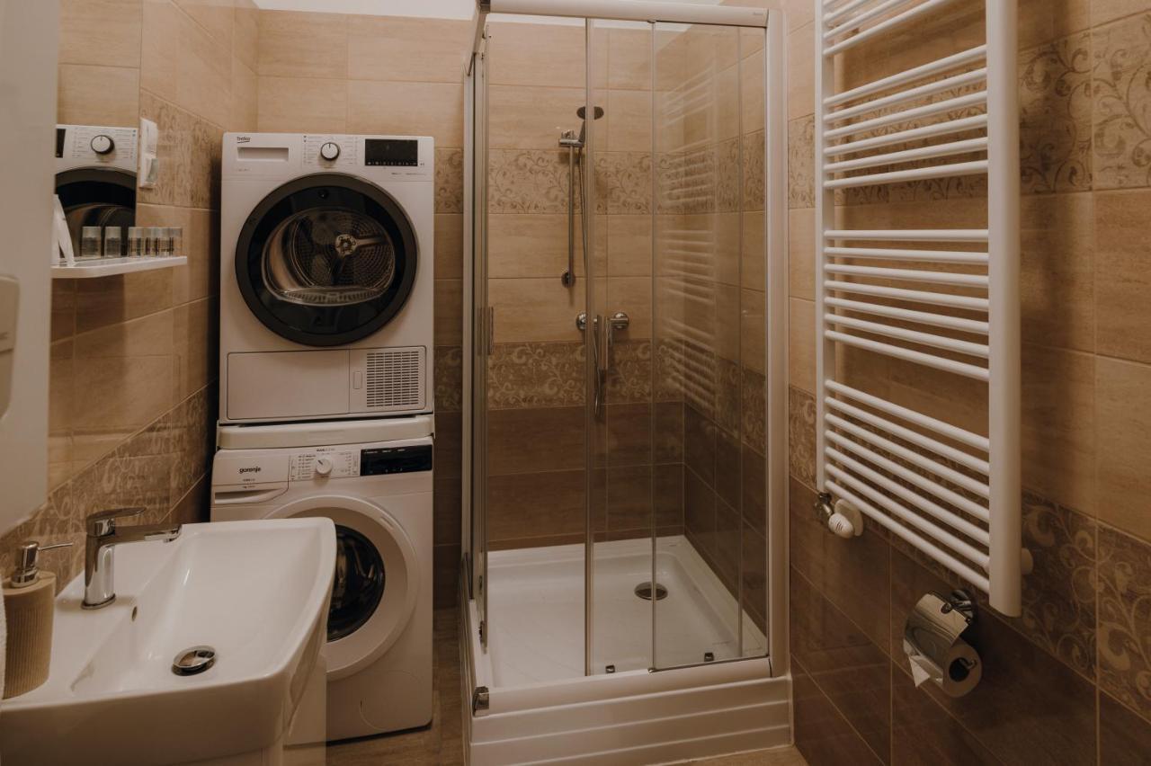 Dozsa Apartman Сегед Екстериор снимка