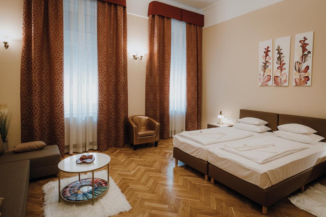 Dozsa Apartman Сегед Екстериор снимка