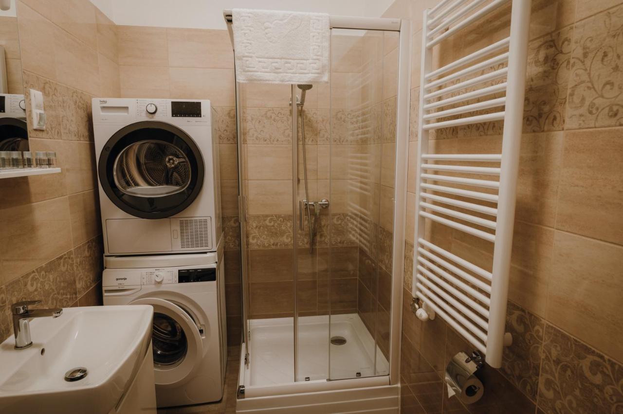 Dozsa Apartman Сегед Екстериор снимка