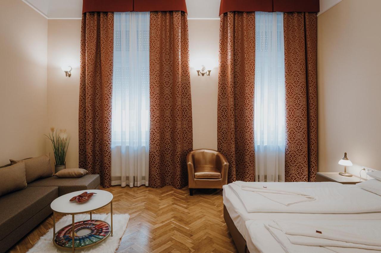 Dozsa Apartman Сегед Екстериор снимка