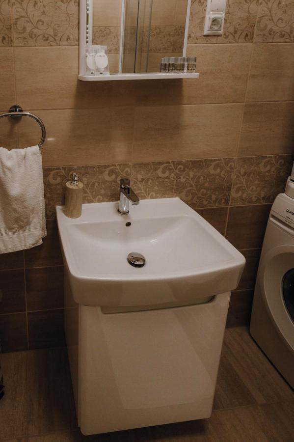 Dozsa Apartman Сегед Екстериор снимка