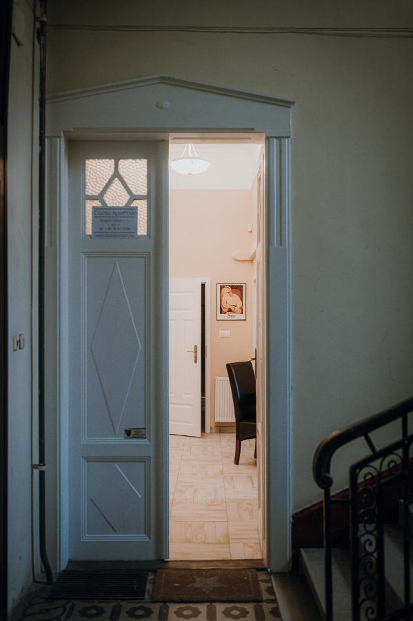Dozsa Apartman Сегед Екстериор снимка