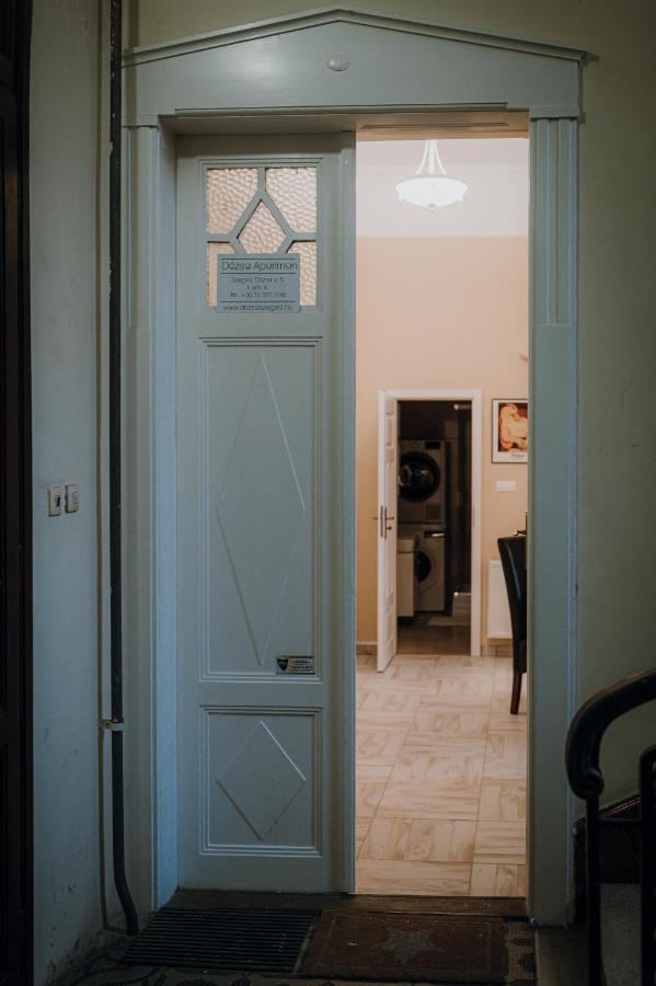 Dozsa Apartman Сегед Екстериор снимка