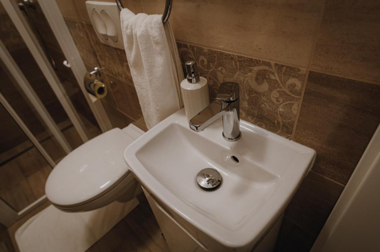 Dozsa Apartman Сегед Екстериор снимка