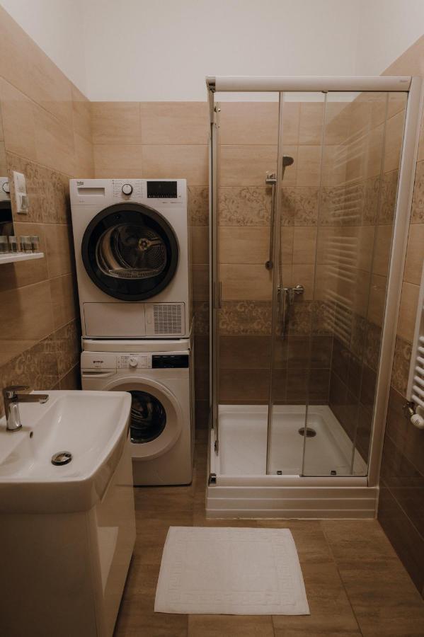 Dozsa Apartman Сегед Екстериор снимка